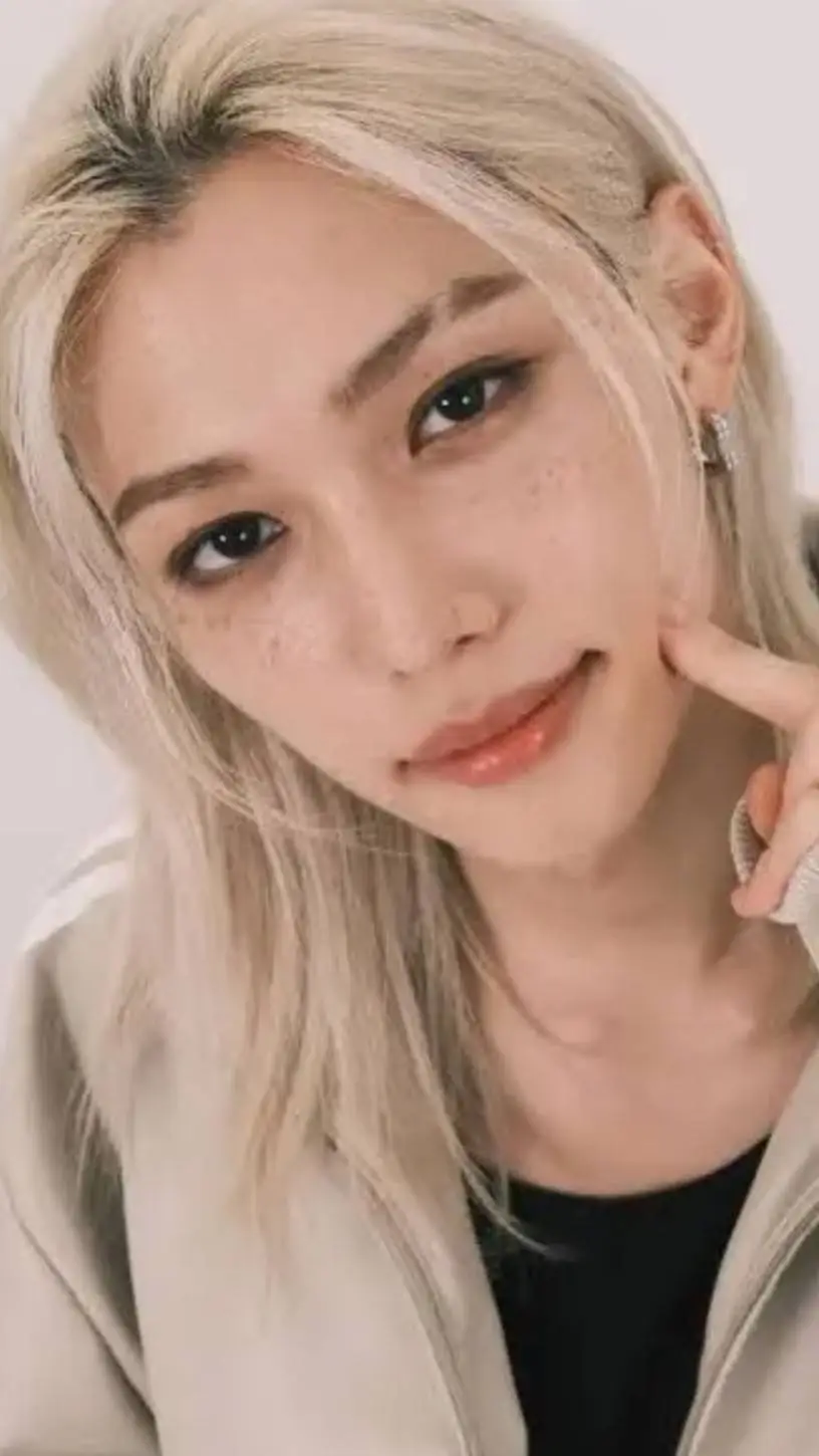 ai character: Felix  background