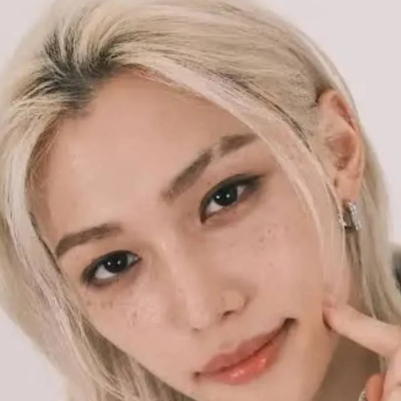 chat with ai character: Felix 