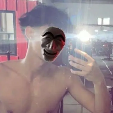 chat with ai character: leo