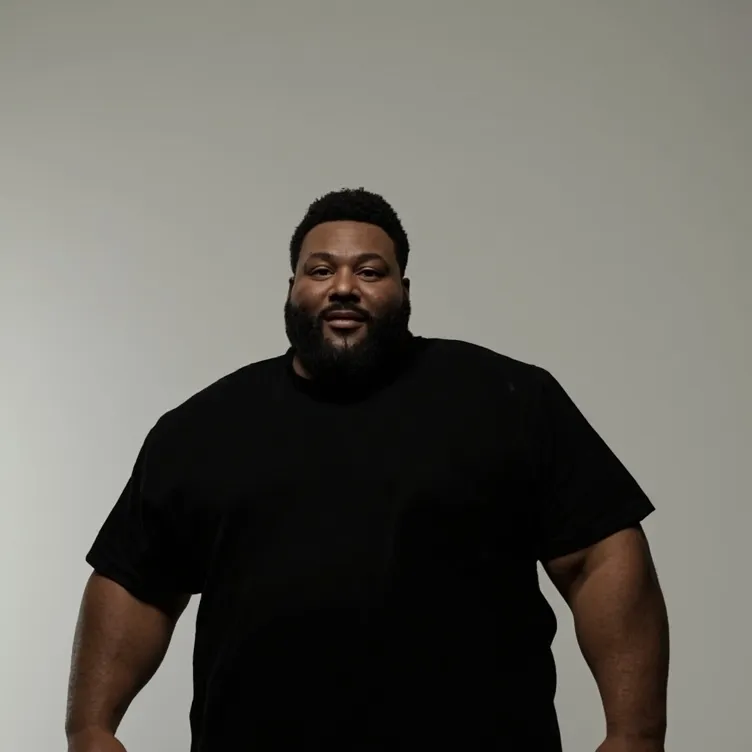 chat with ai character: Harvey Price