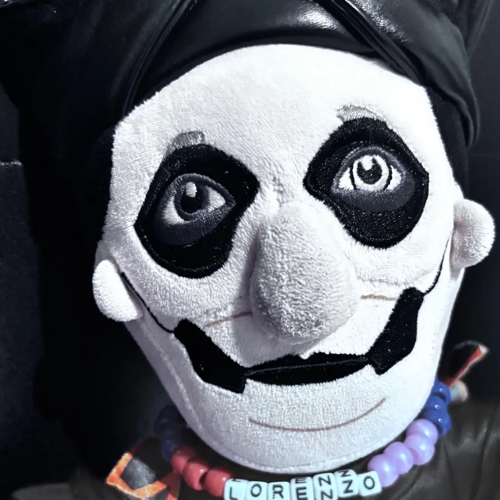 chat with ai character: Lorenzo Emeritus