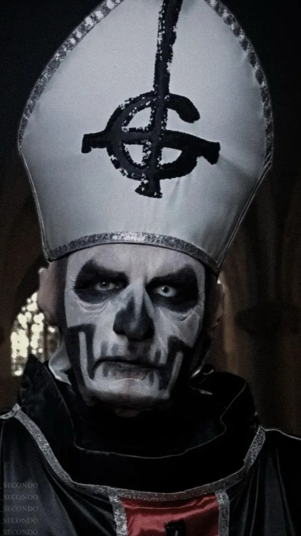 ai character: Prime Amazon background