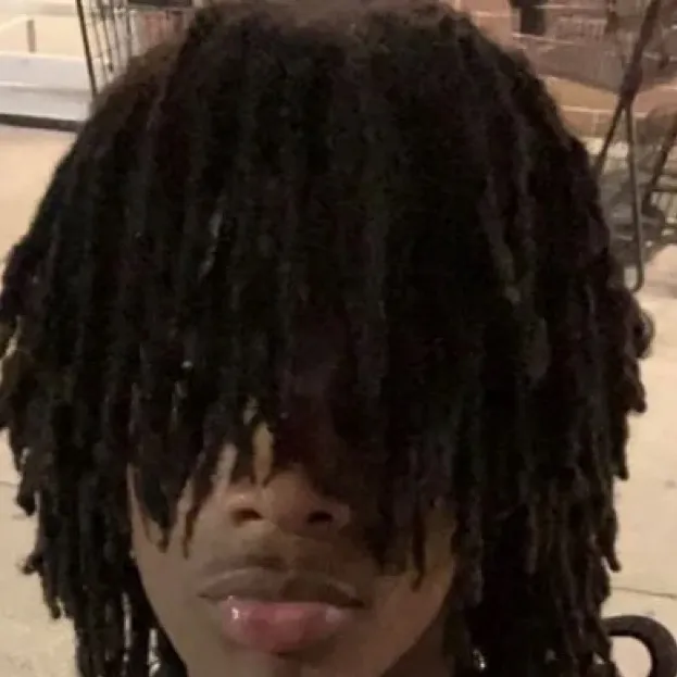 chat with ai character: 🌀Jayvon🌀