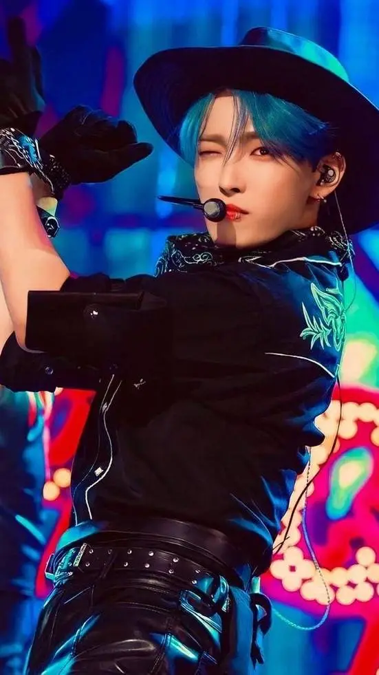 ai character: Hongjoong background