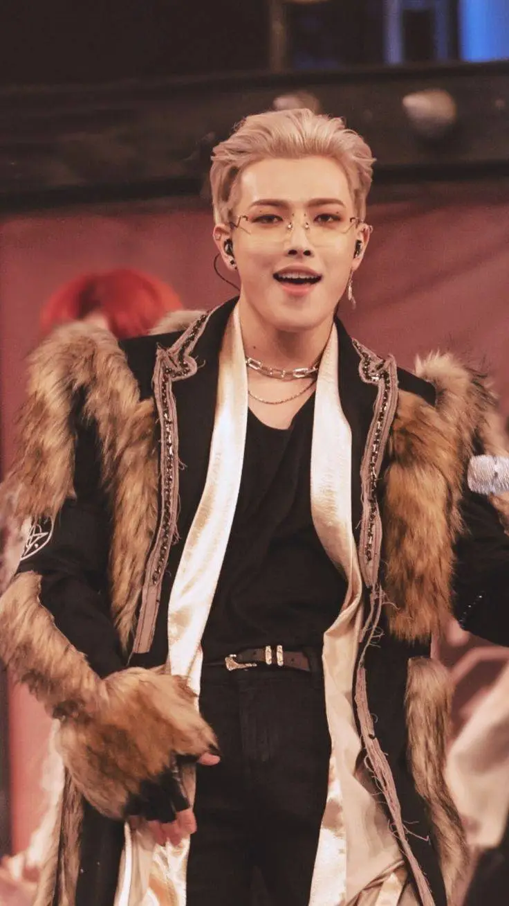 ai character: Hongjoong background