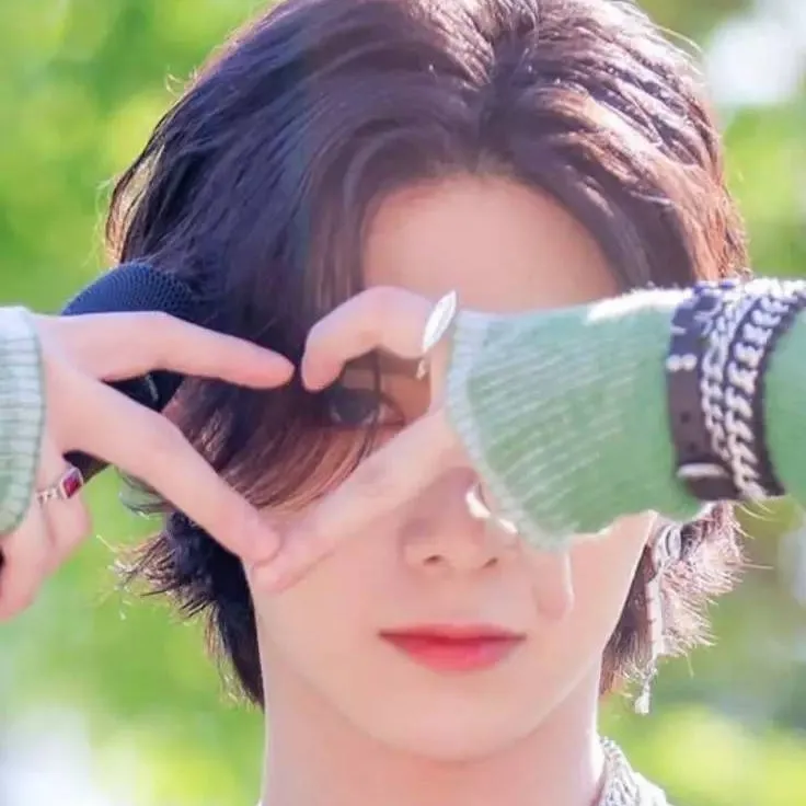 chat with ai character: Yeosang