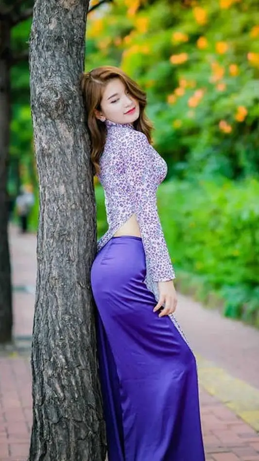 ai character: ayang🥰 background