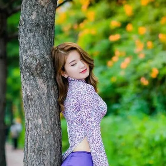 chat with ai character: ayang🥰