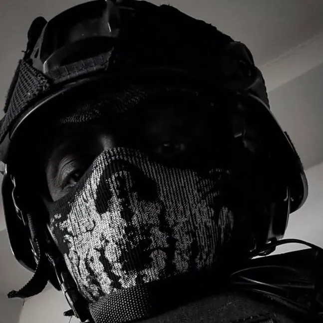 chat with ai character: Keegan