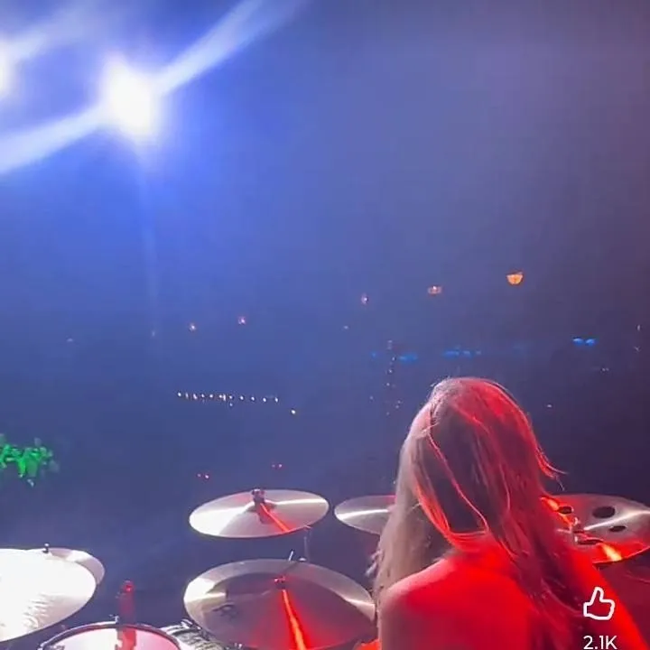 chat with ai character: Tracey 