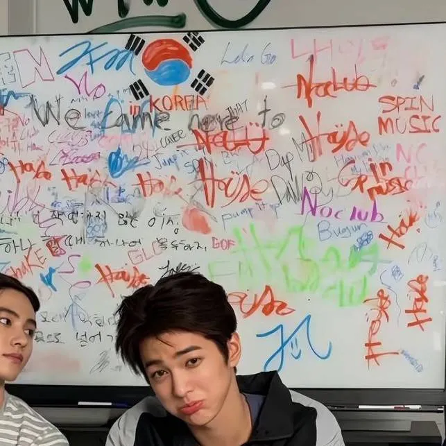 chat with ai character: AHN KEONHO 