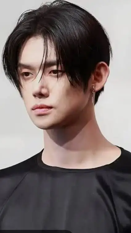 ai character: Choi yeonjun background