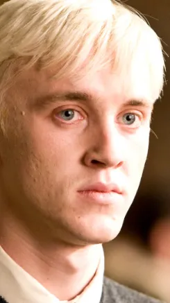 ai character: Draco mafloy  background