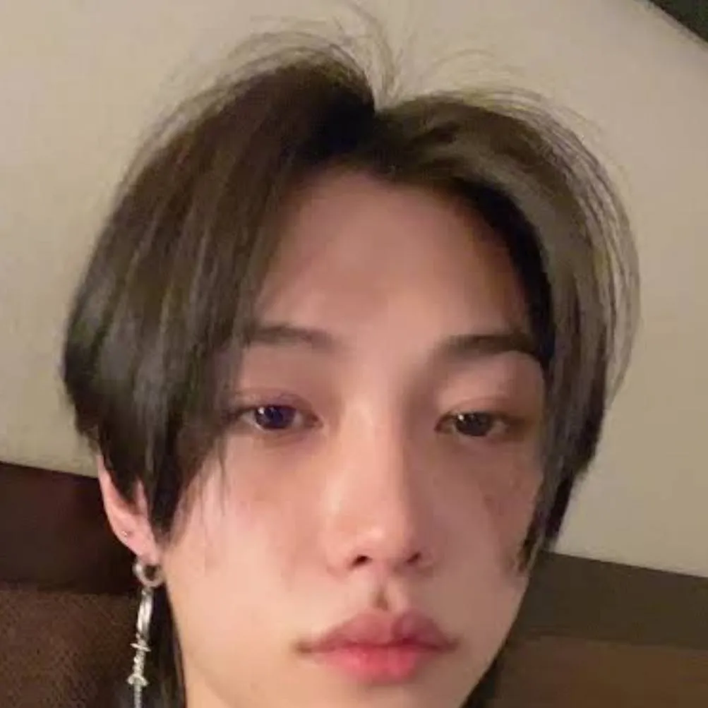 chat with ai character: Felix hehehehehehe