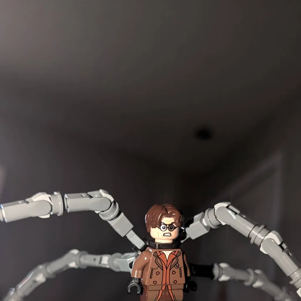 chat with ai character: Lego doc oct