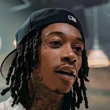chat with ai character: Wiz Khalifa 