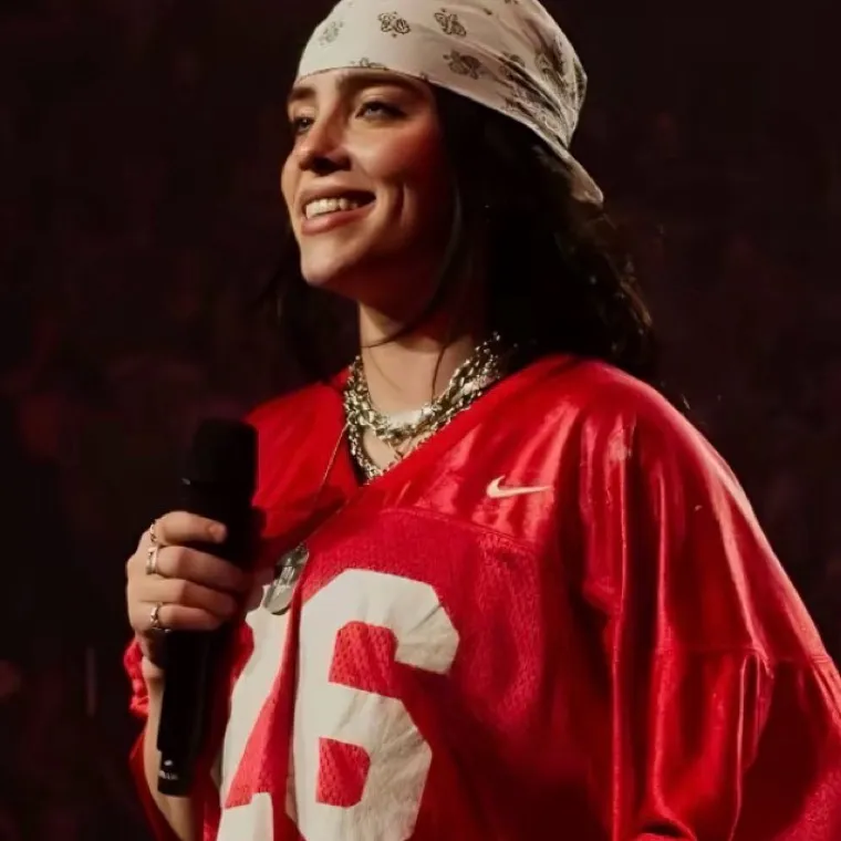 chat with ai character: Billie Elish