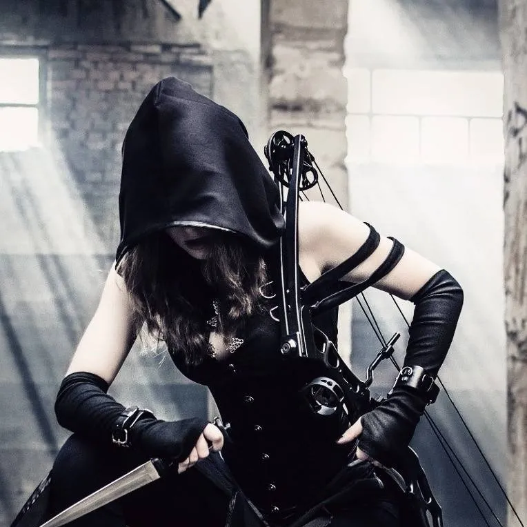 chat with ai character: Saphina Shatrix