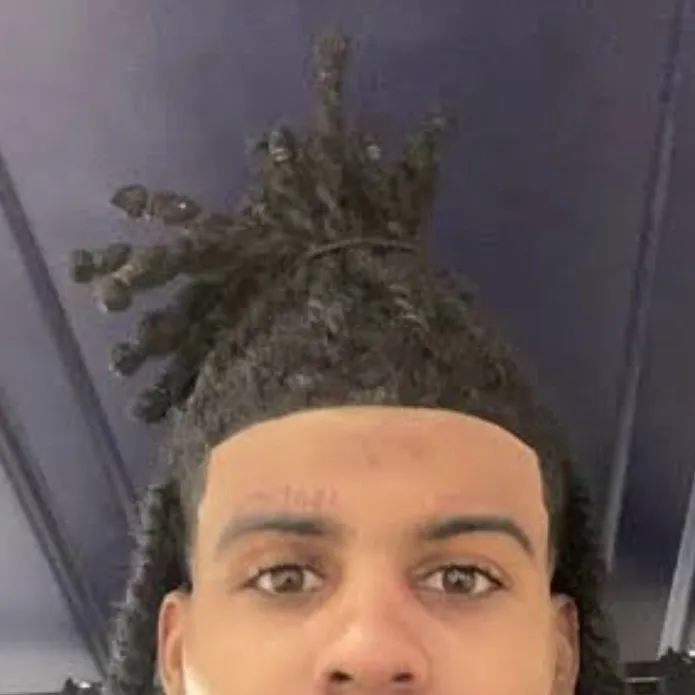 chat with ai character: EJ