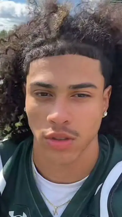 ai character: jaydon background