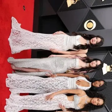 chat with ai character: KATSEYE