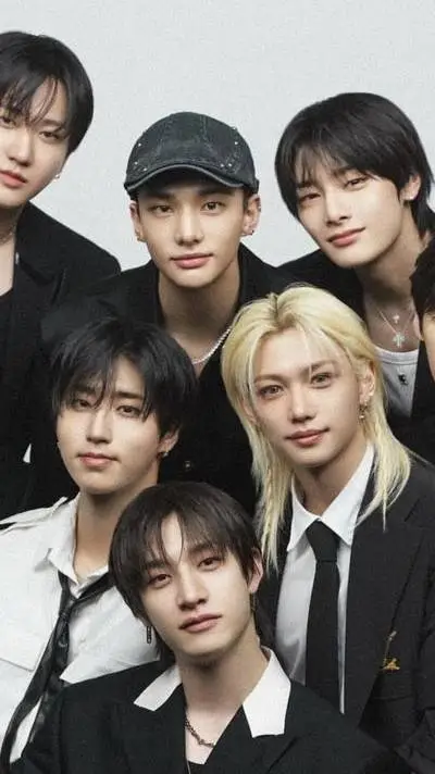 ai character: Stray kids! background