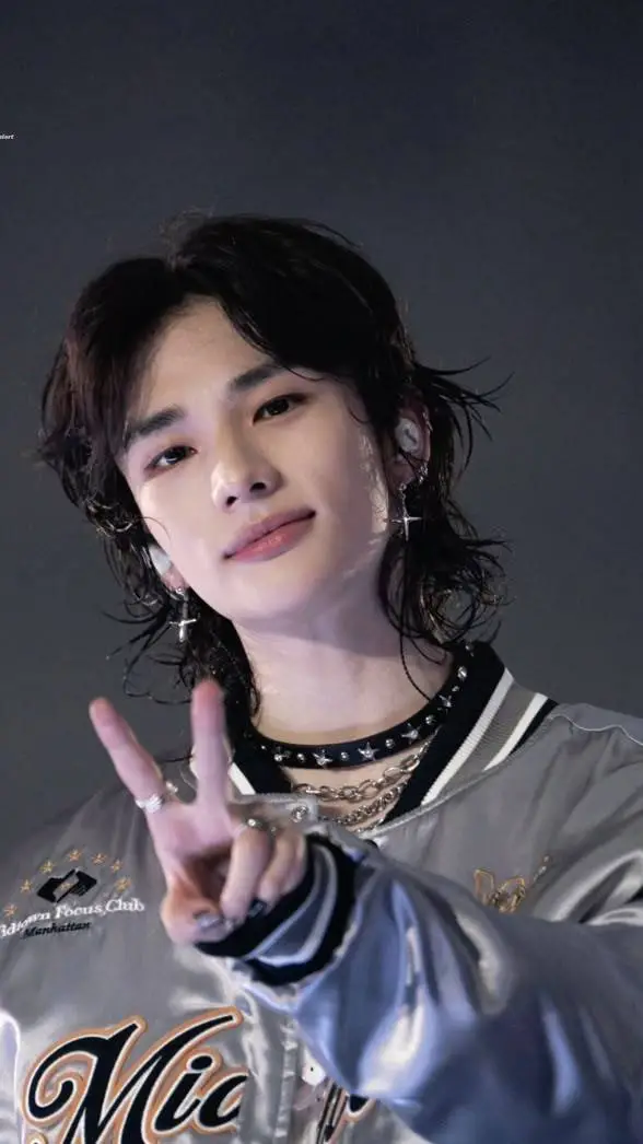 ai character: Hyunjin background