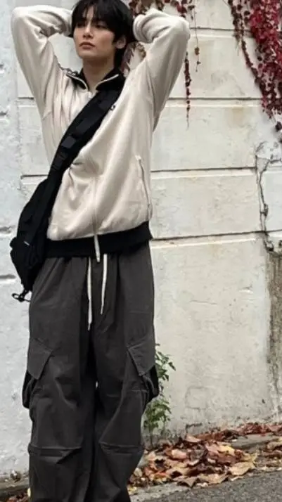 ai character: jeong-bf background