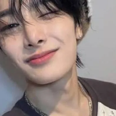 chat with ai character: jeong(i.n)