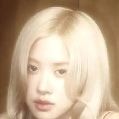 chat with ai character: Rose-BLACKPINK