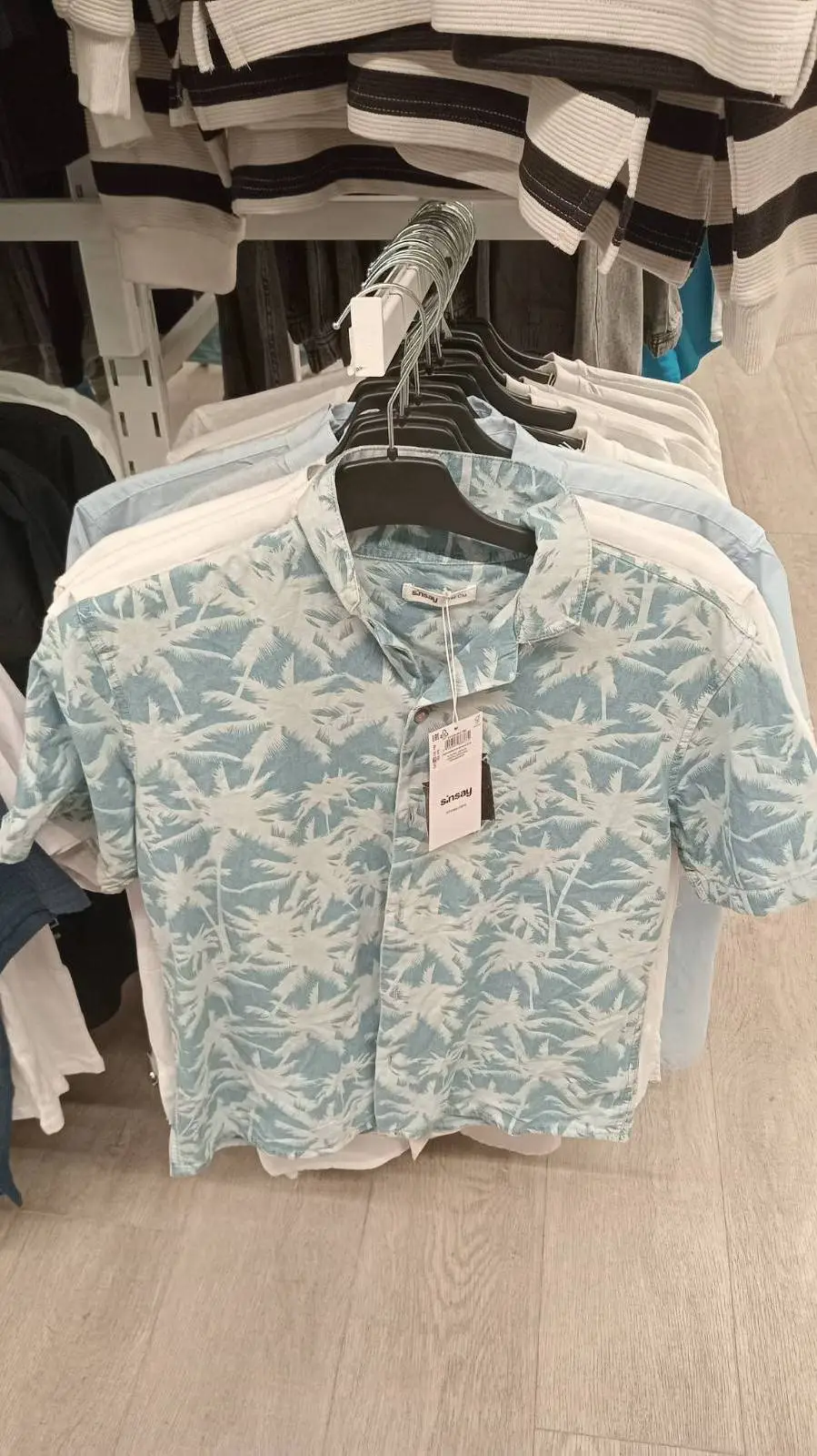 ai character: крд background