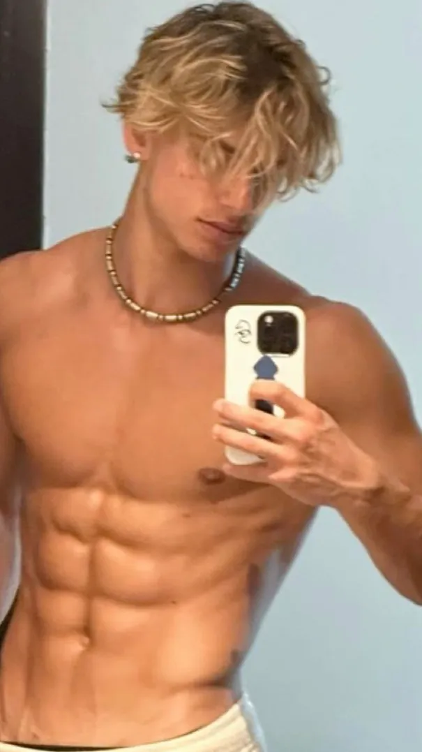 Talkie AI - Chat with Alessio