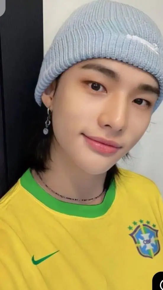 ai character: skz pick me background