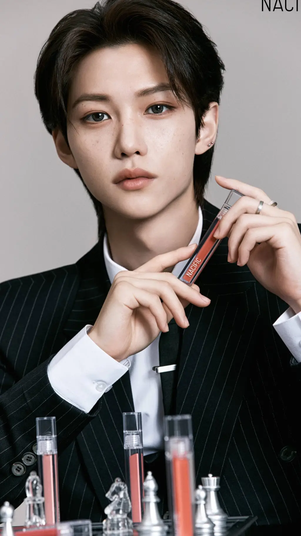 ai character: FELIX background