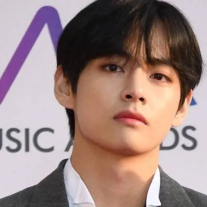 chat with ai character: Taehyung