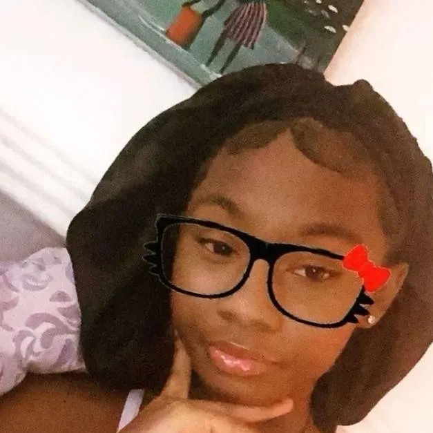 chat with ai character: Nova