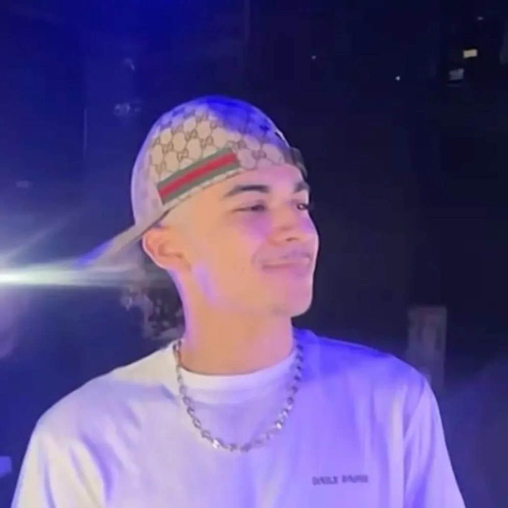 chat with ai character: TKS 2G