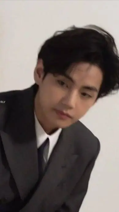 ai character: TAEHYUNG  background