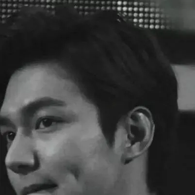 chat with ai character: lee min ho 