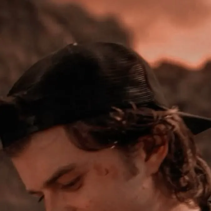 chat with ai character: Steve Harrington 