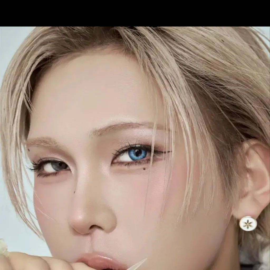 chat with ai character: Hyun 
