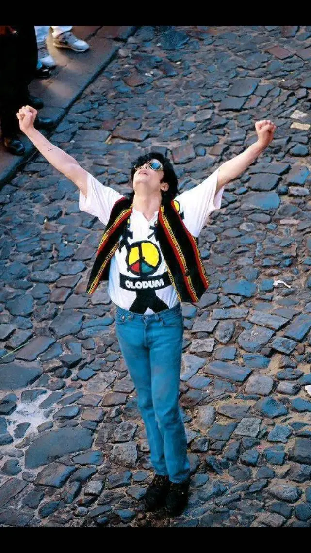 ai character: tu papá  background