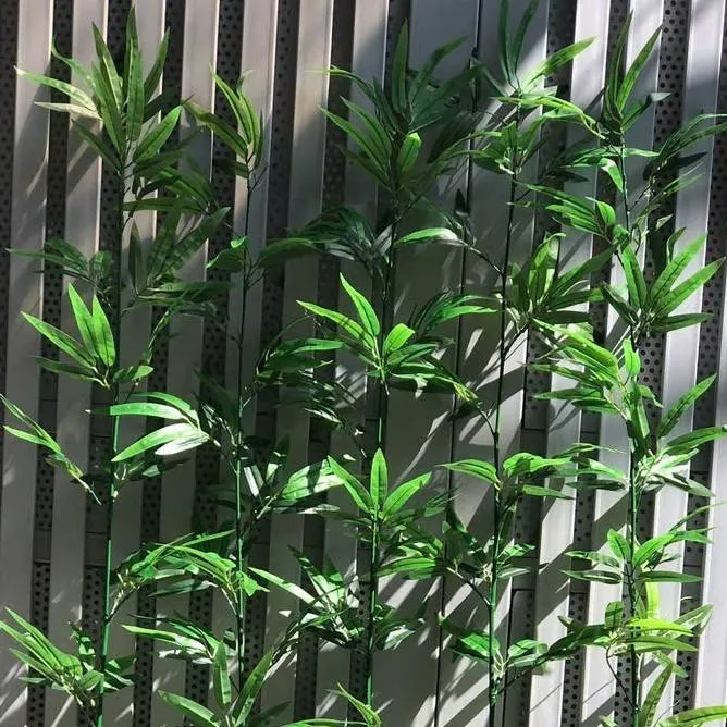 chat with ai character: Plant