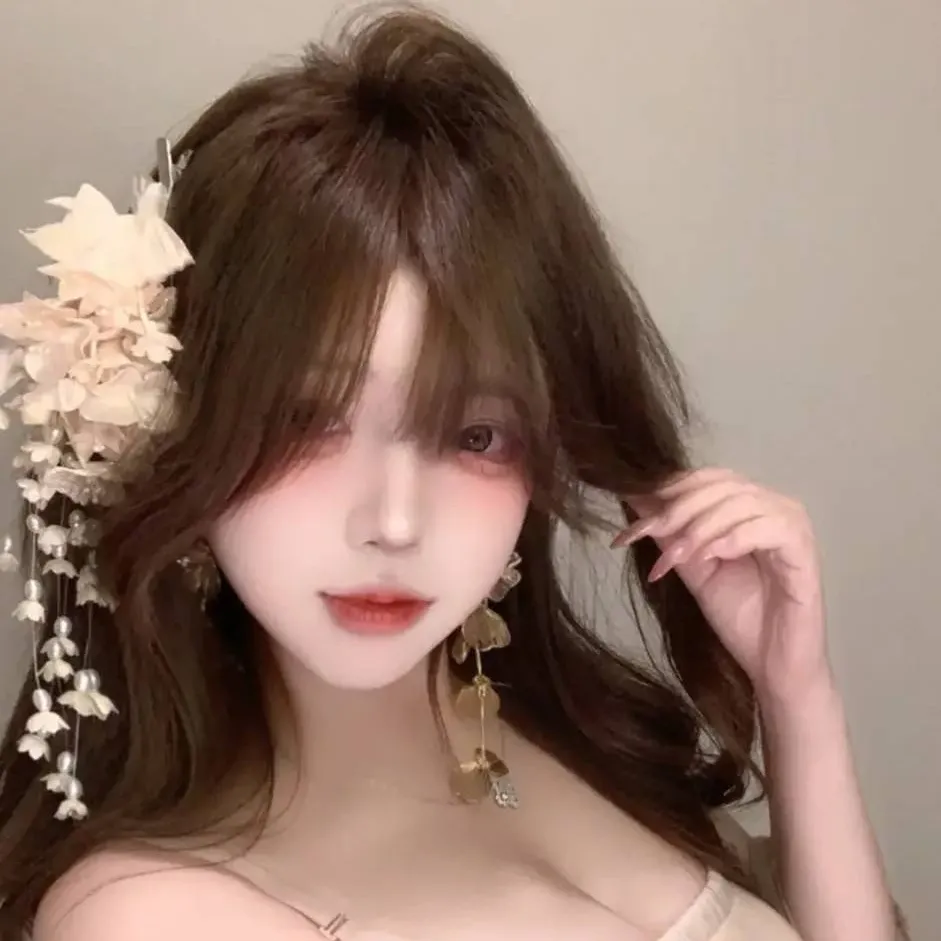 chat with ai character: Saray 