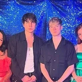 chat with ai character: sam and colby