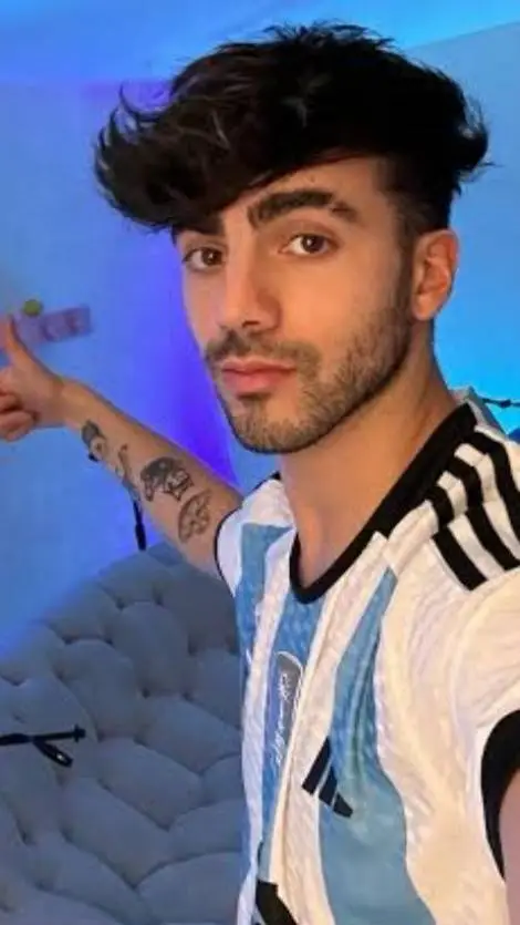 ai character: La vecibanda🤝 background