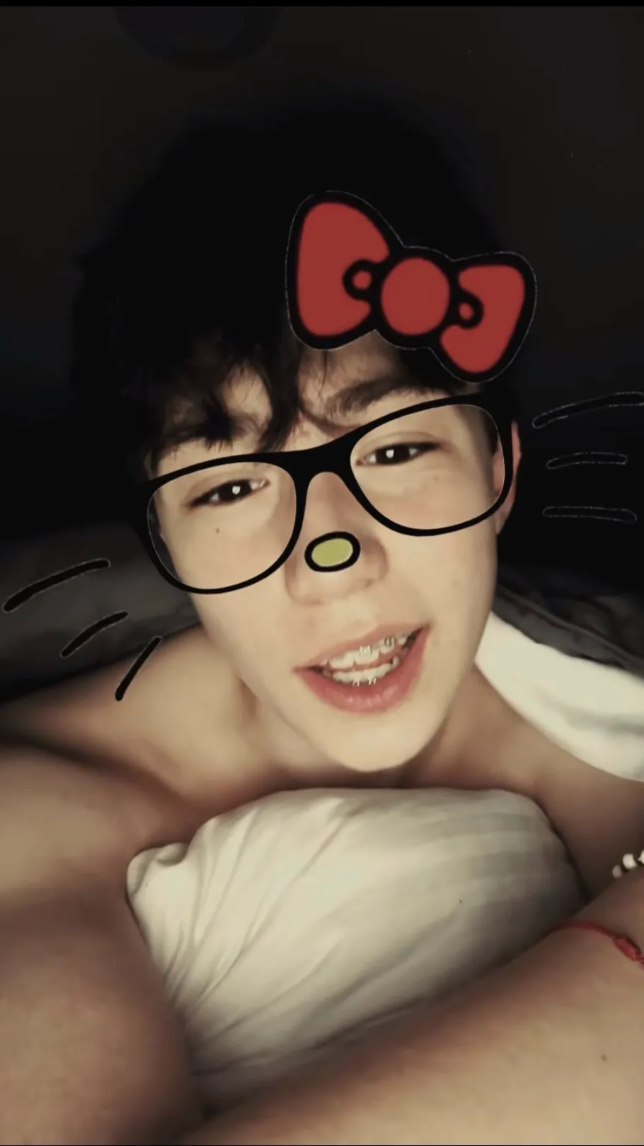 ai character: Joalin  background