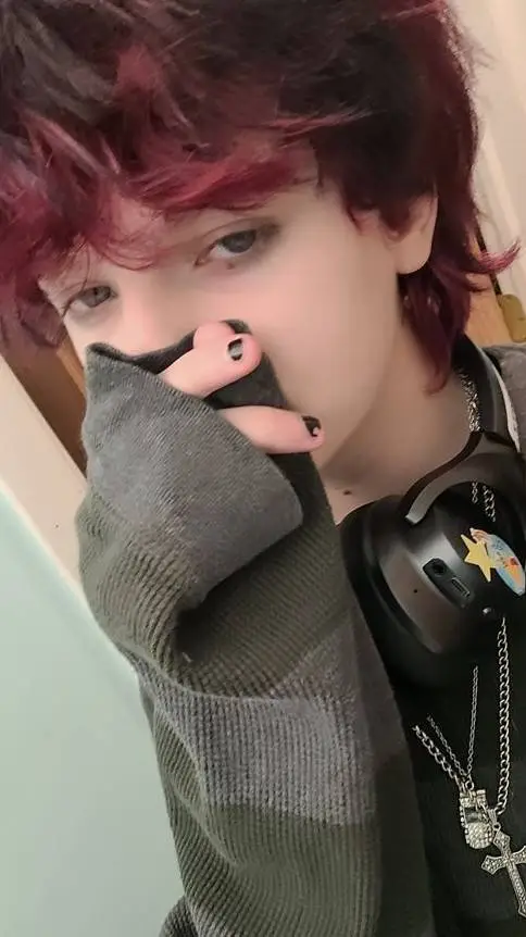 ai character: MAX background