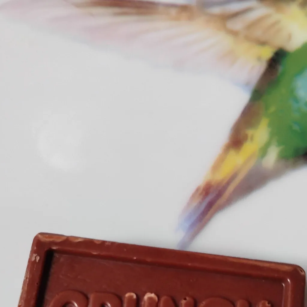 chat with ai character: mini crunch bar