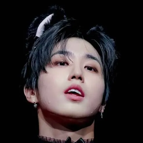 chat with ai character: Han Jisung